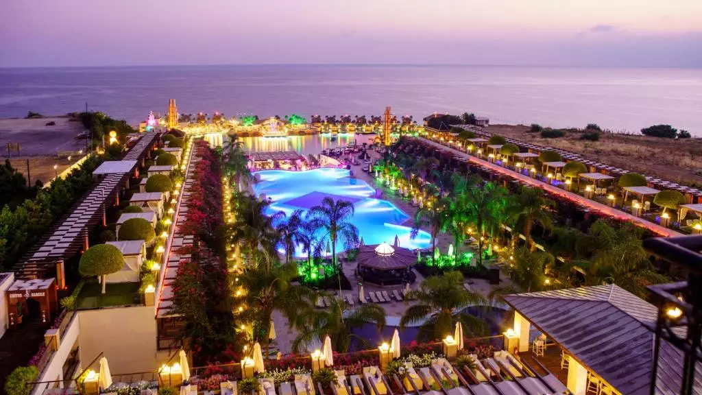 Cratos Premium Hotel Casino and SPA
